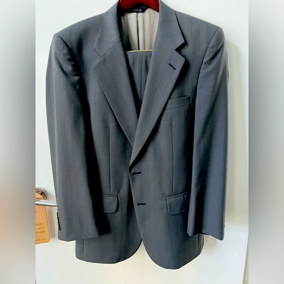 Vintage Burberry Men’s Wool Suit. Grey muted striped.Excellent condition